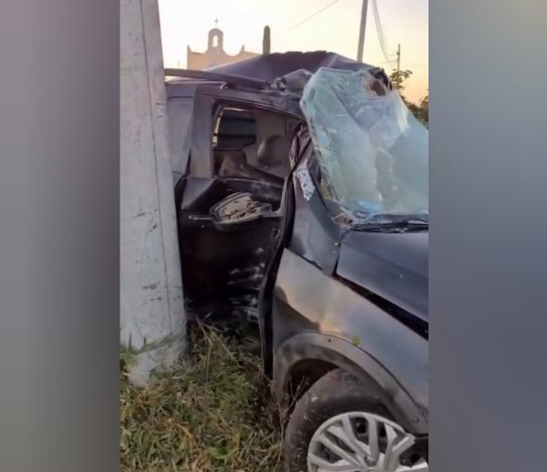 Homem fica em estado grave após carro colidir com poste entre Riachão do Jacuípe e Serra Preta
